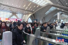 银川火车站元旦假期发送旅客21.2万人次 同比增长11%